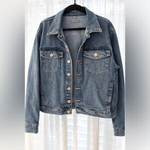 DL1961 Light Wash Denim Trucker Jacket 1X | Classic Button Front Jean Jacket